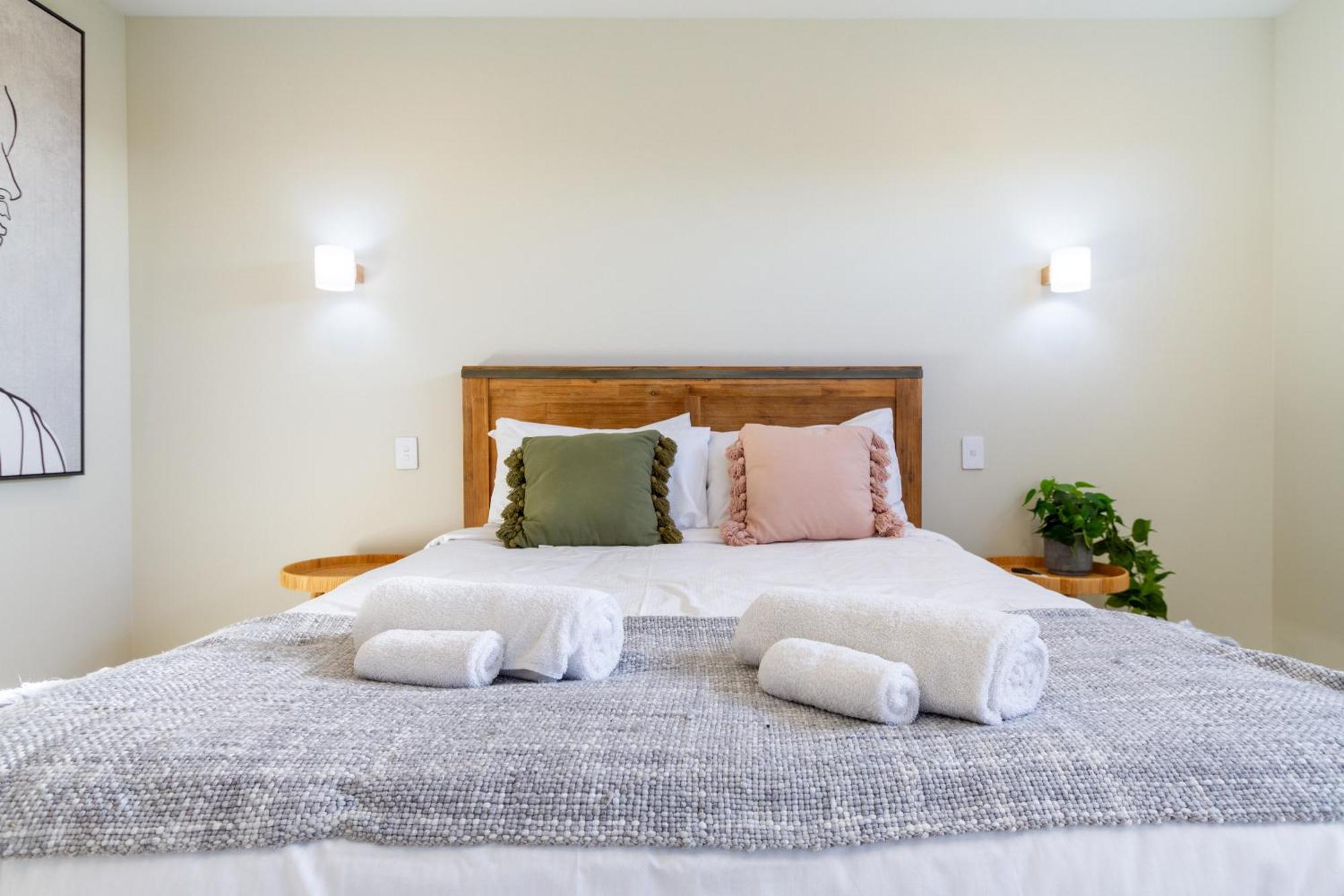 Luxury Beachside Living Elegant 3-Bedroom Haven Christchurch Exterior foto